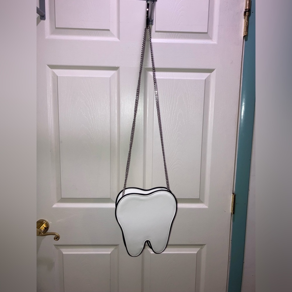 Tooth purse